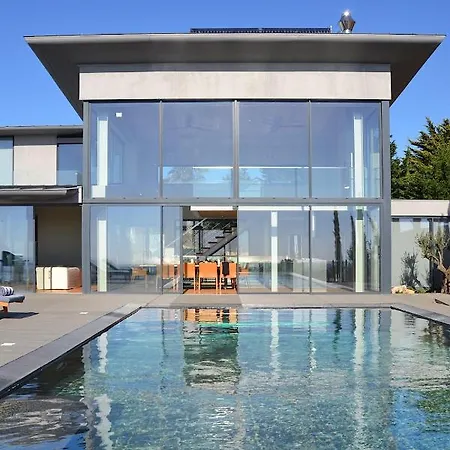 Incho Titanium Ultra Modern 4 Bedroom Stunning Sea Views Pool Table *