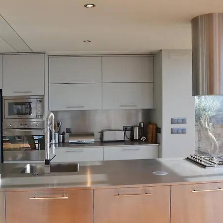 Incho Titanium Ultra Modern 4 Bedroom Stunning Sea Views Pool Table *