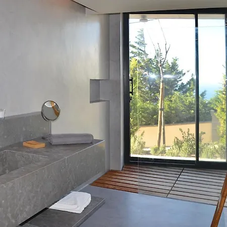 Incho Titanium Ultra Modern 4 Bedroom Stunning Sea Views Pool Table